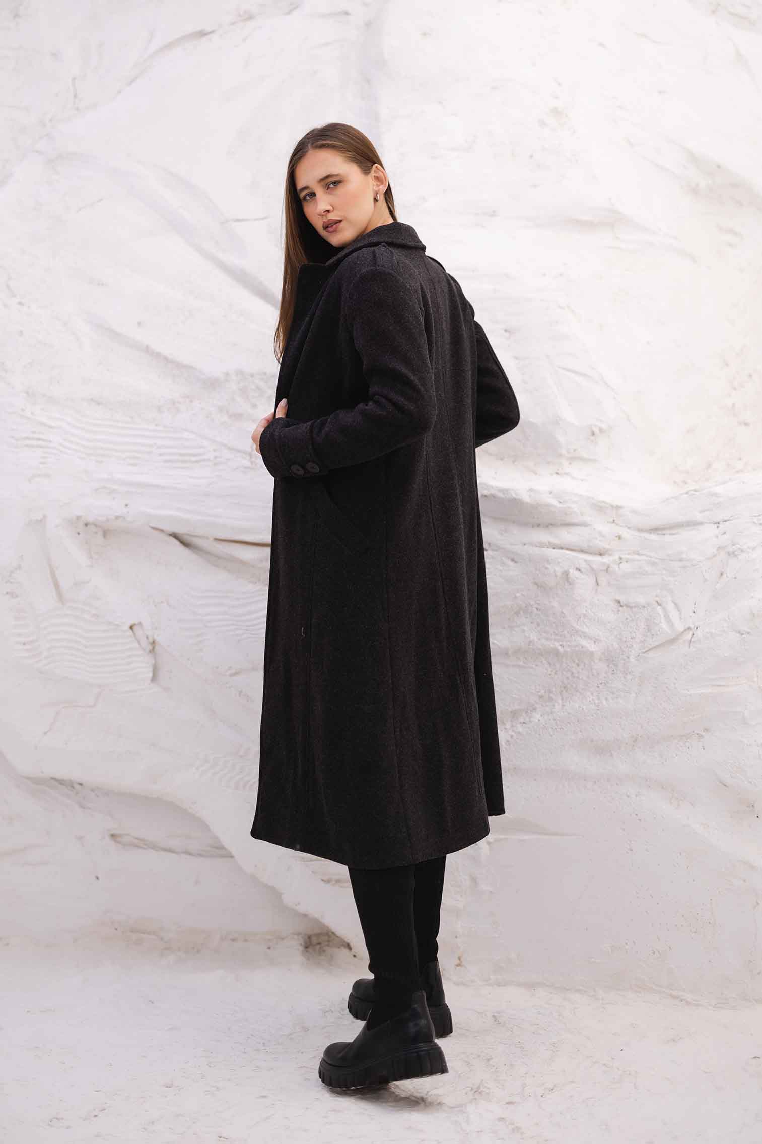PLAIN WOOLEN COAT