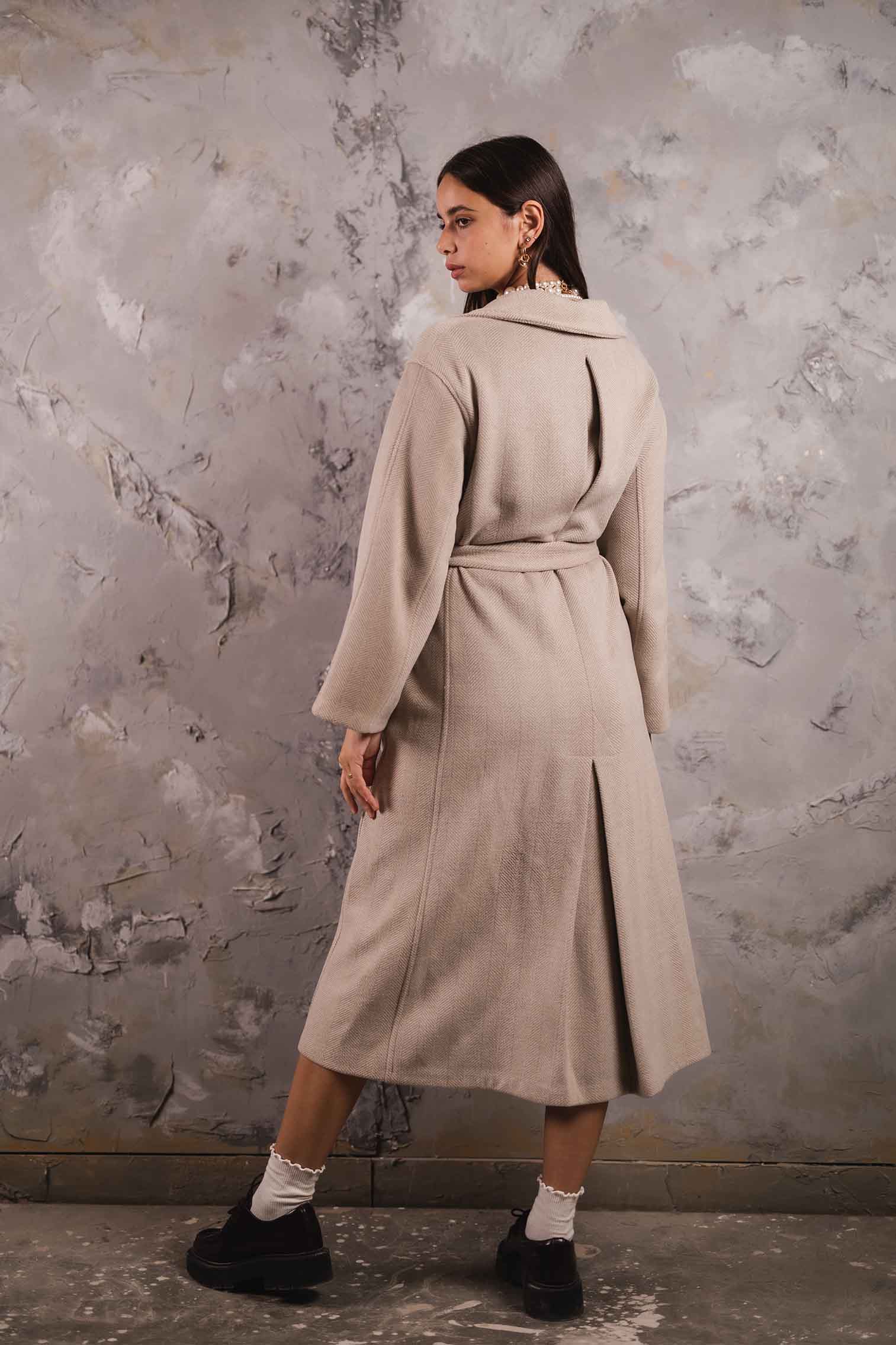 WOOLEN COAT