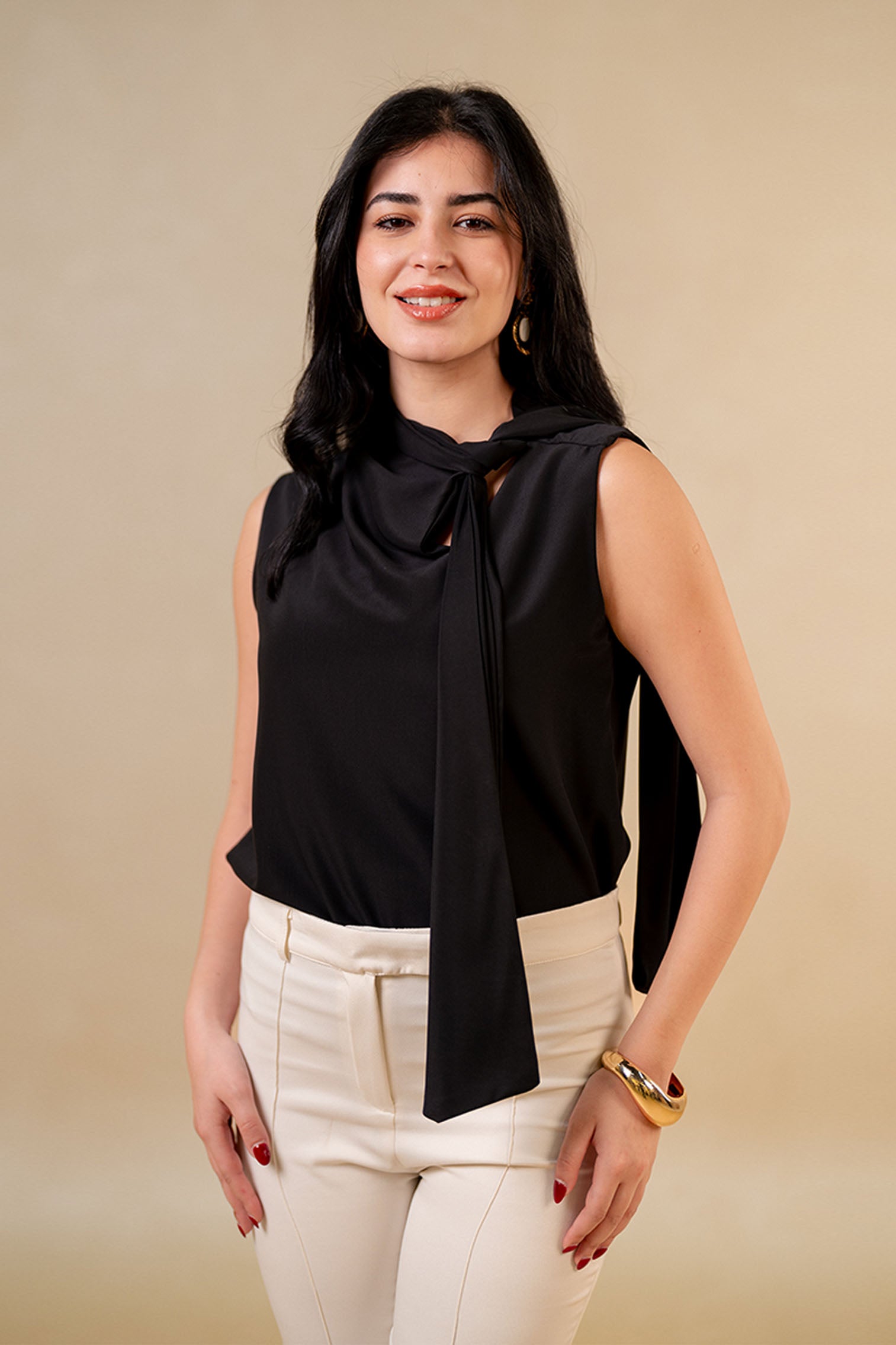 SLEEVLESS BLOUSE
