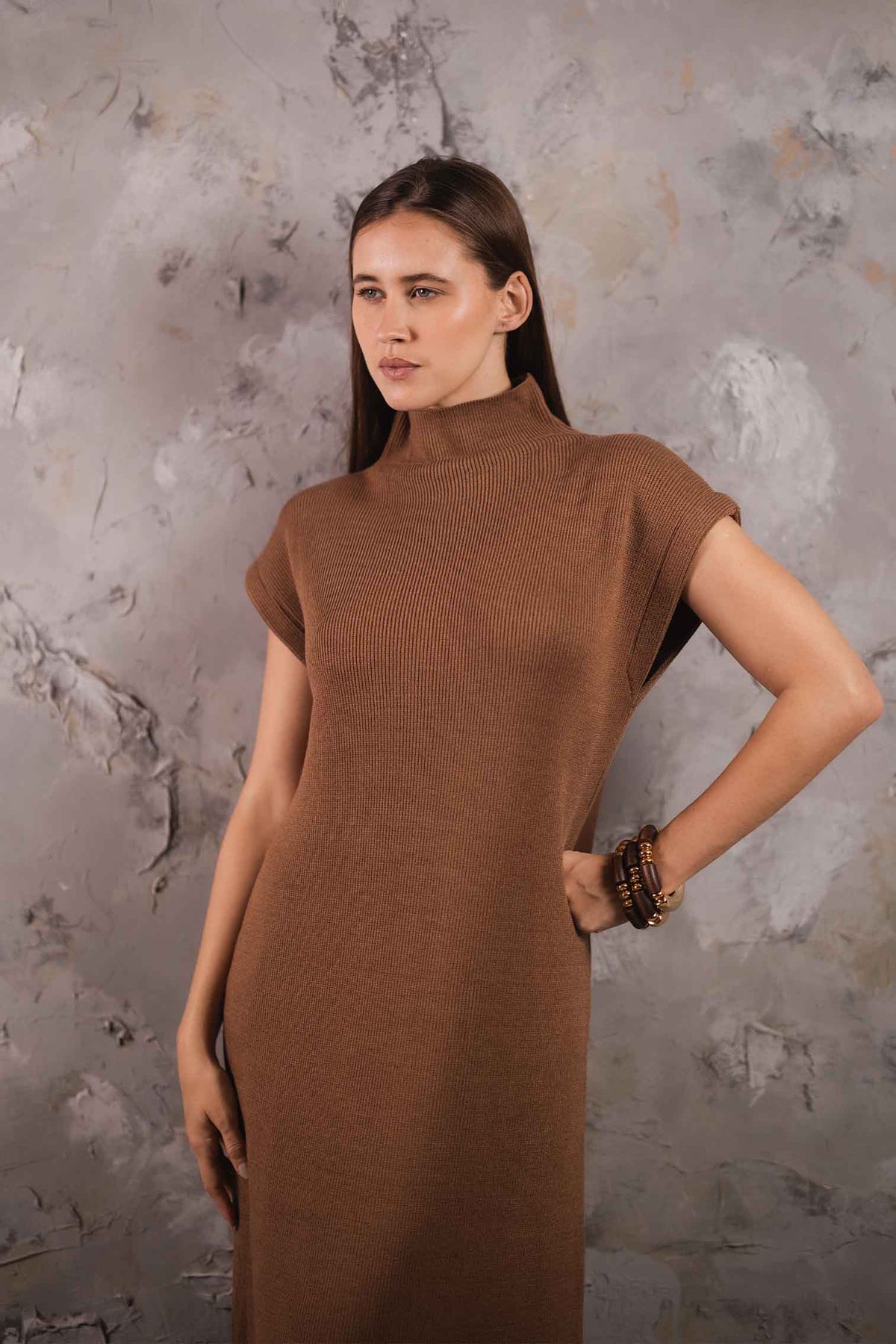 KNITTED SLEEVELESS DRESS