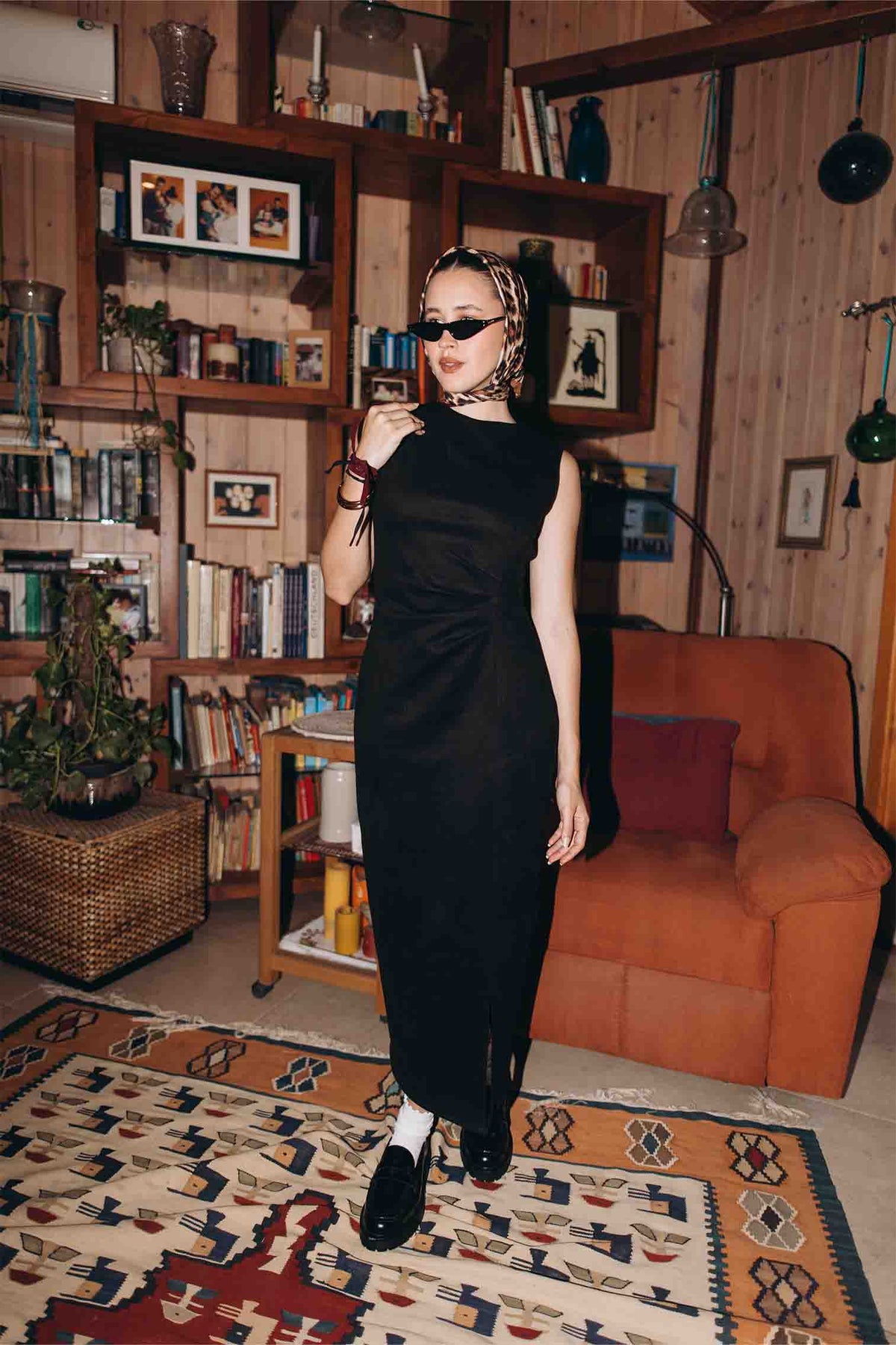SLEEVELESS DRESS